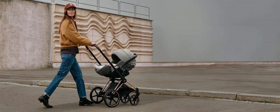 Автолюлька Cybex Cloud T i-Size на шасси коляски